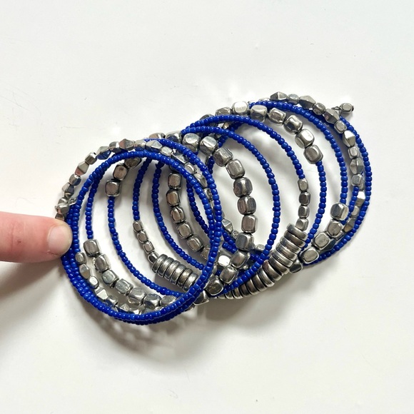 blue beaded & silver stone all in one “slinky” bracelet bangle - Picture 7 of 11